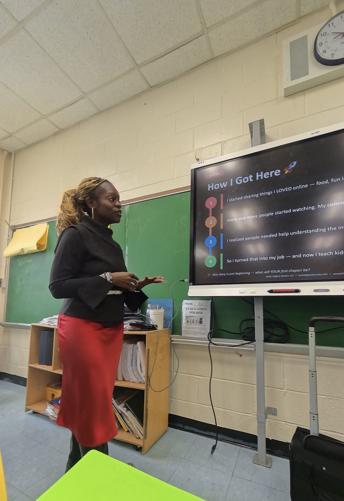 Schnelle Acevedo presenting digital literacy curriculum